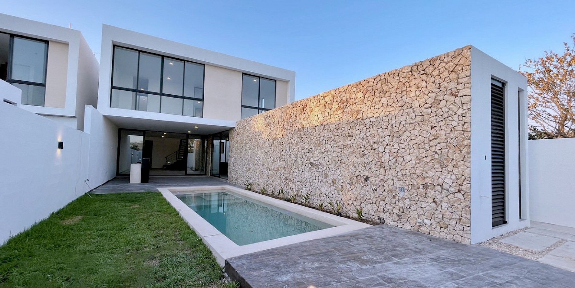 Residencia en Temozón, mod. Suntori