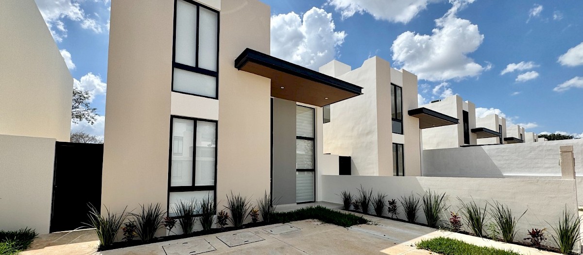 BOSQUES DE CHOLUL · Casas en preventa dentro de privada