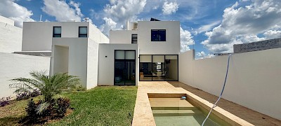 Casa en Gran Bosco Conkal, mod. B9-147
