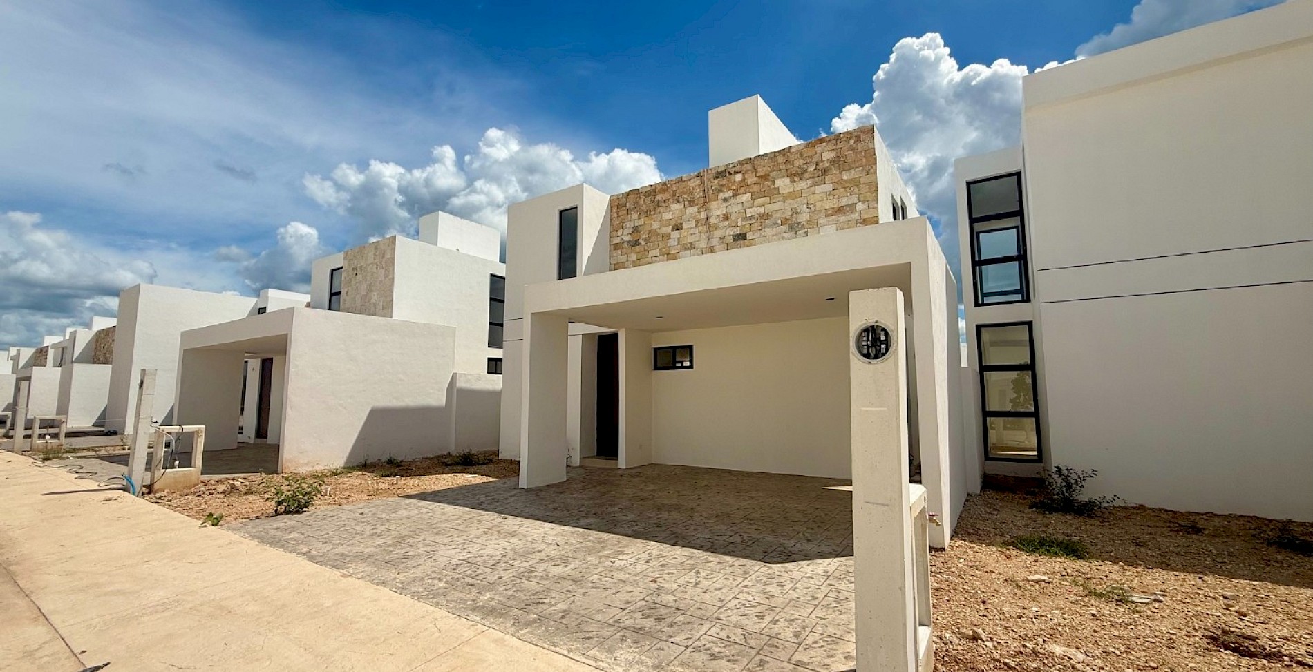 Casa en Gran Bosco Conkal, mod. E11-142