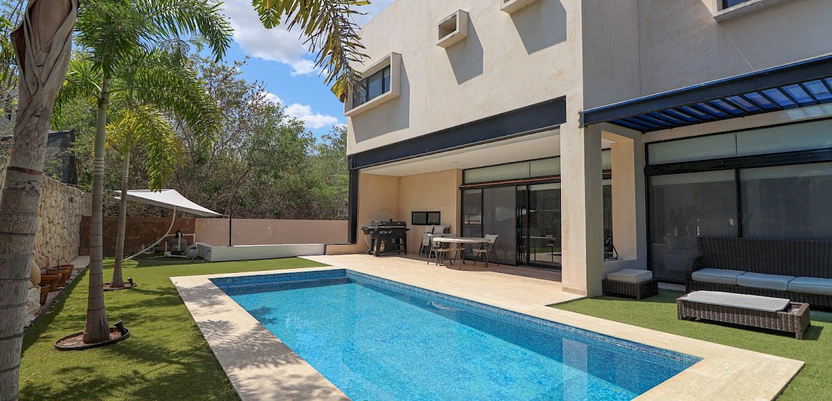 Residencia en Yucatán Country Club, mod. Cutzam 79